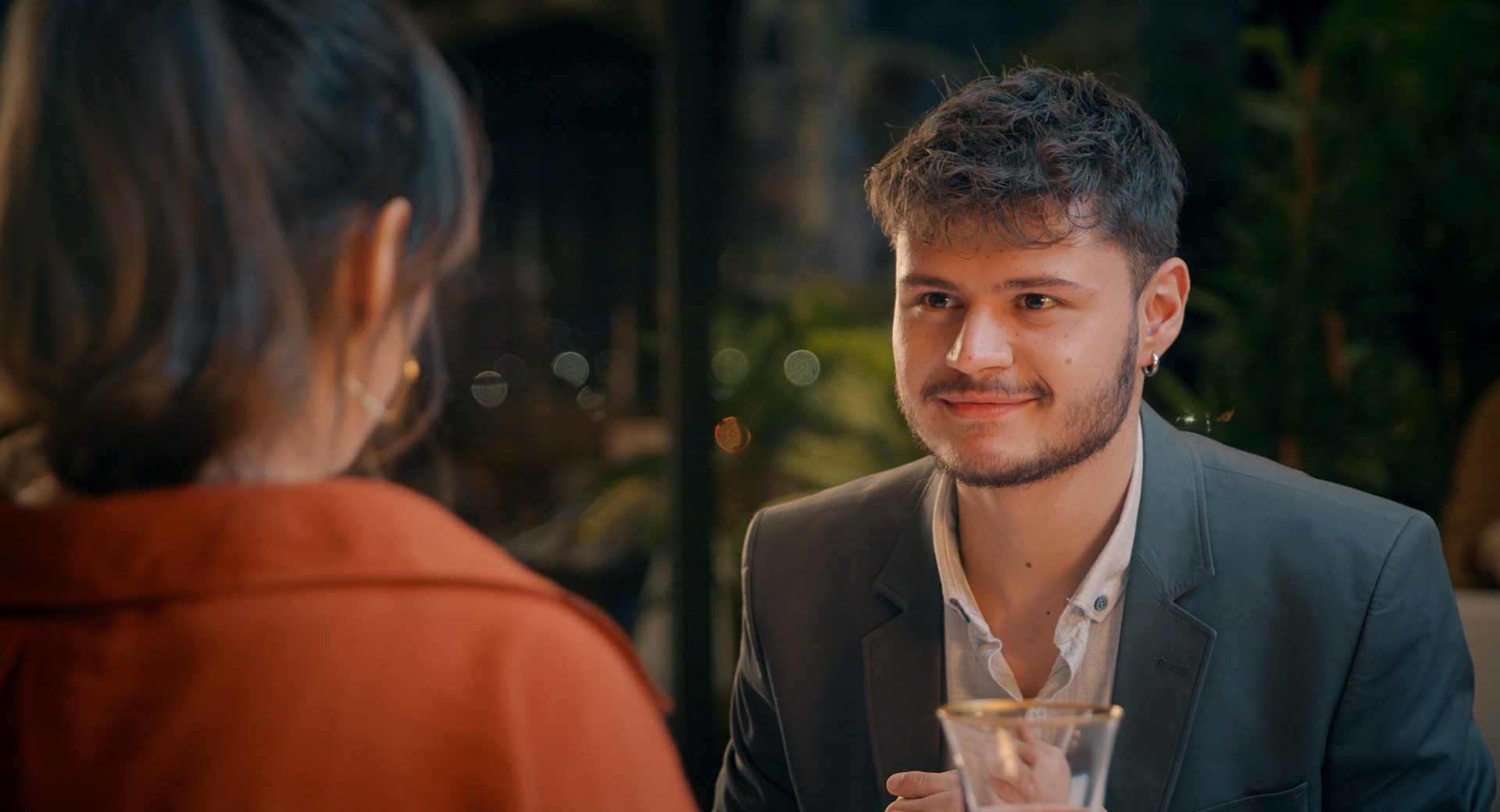 初次约会:迟到 First Date : Late To Date_0